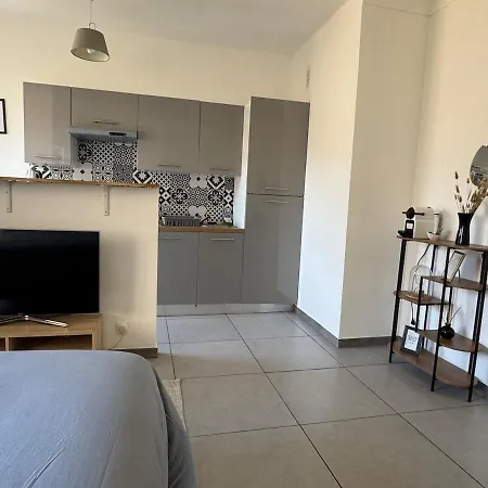 A Deux Pas De La * Nizza