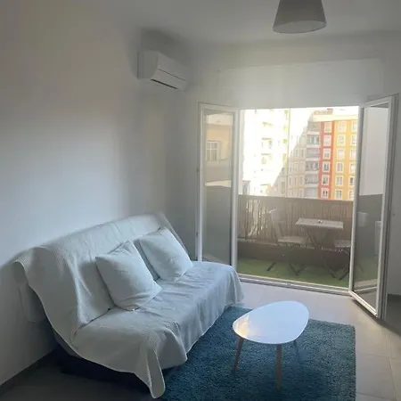 A Deux Pas De La * Nice